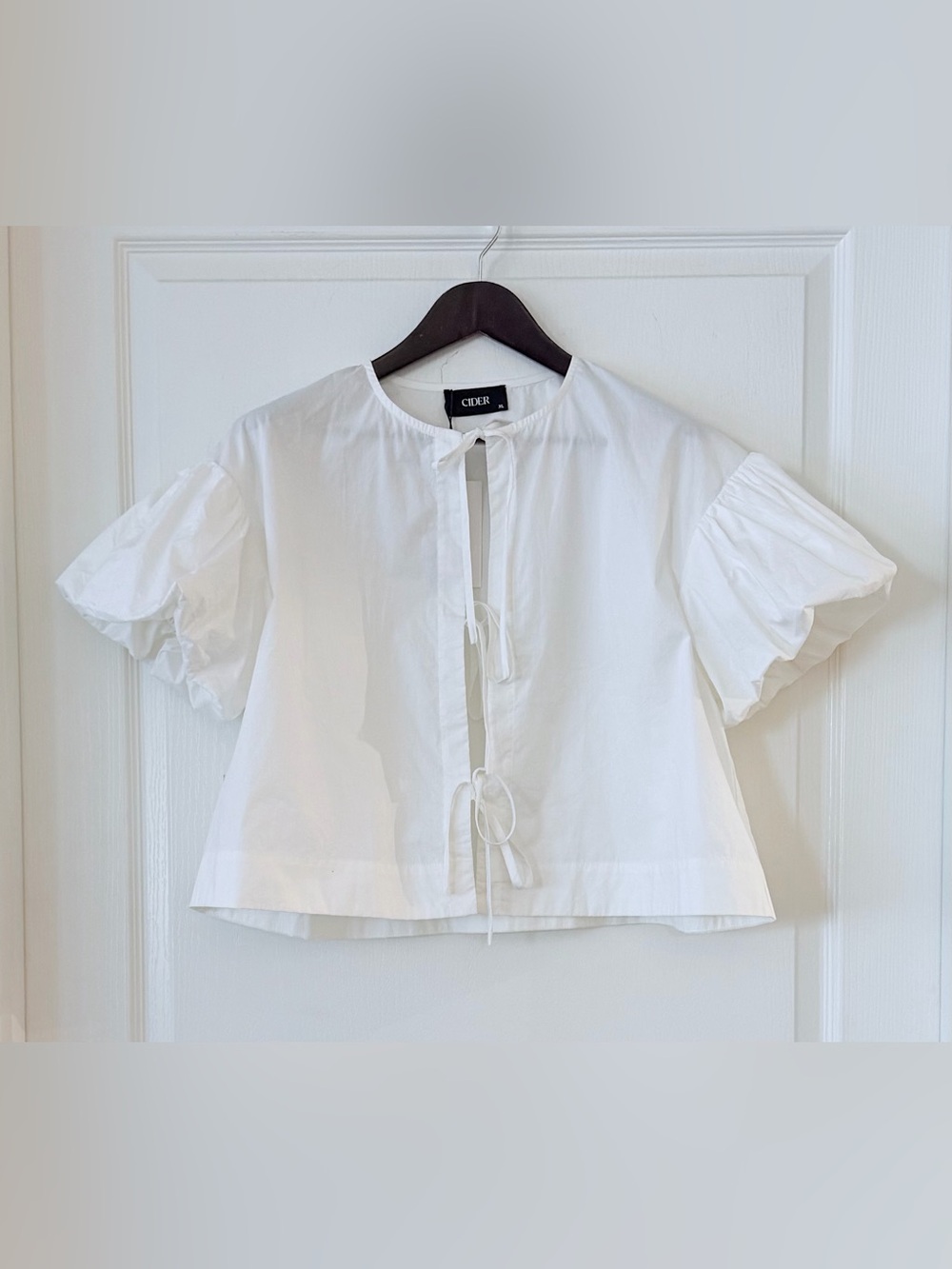 Cider White Short Tie-Front Puff Sleeve Top